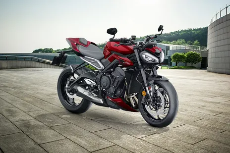 La Triumph Street Triple RS y la Kawasaki Z900