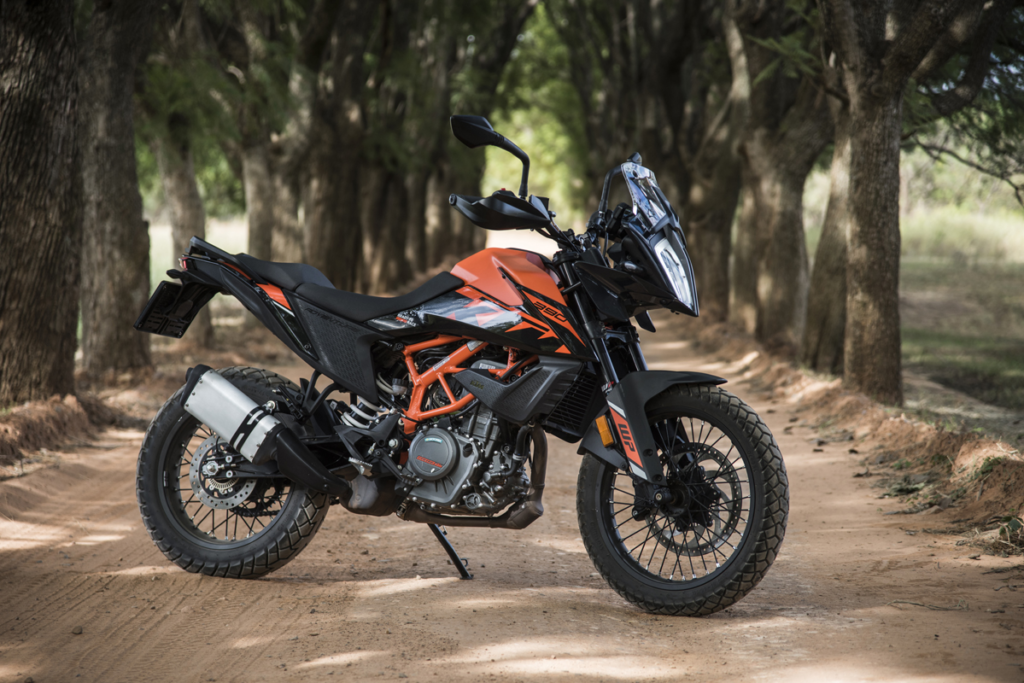 BMW G310 vs KTM 390